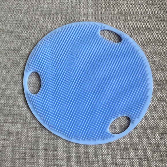 BNWT Kayo Body Scrubber Light Blue - Picture 3 of 3